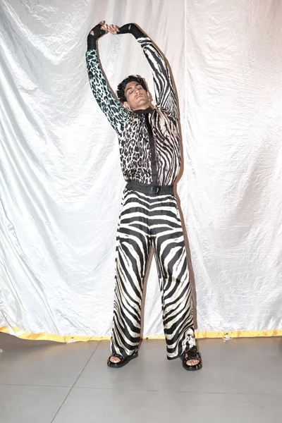 Look 38